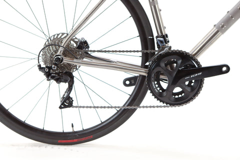 Ribble Endurance Ti Sport Shimano 105 Disc Road Bike 2023, Size Large