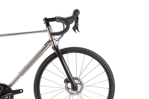 Ribble Endurance Ti Sport Shimano 105 Disc Road Bike 2023, Size Large