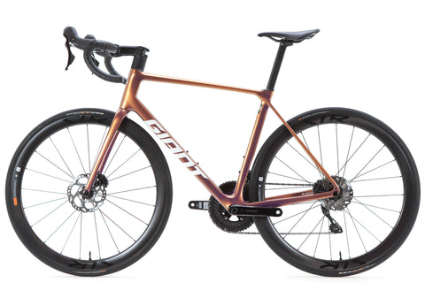Giant TCR Advanced Pro 2 Shimano 105 Disc Road Bike 2025, Size ML