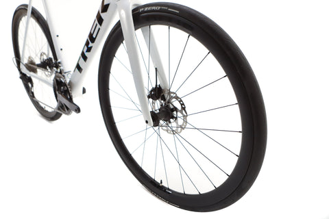 Trek Emonda SL5 Shimano 105 Disc Road Bike 2024, Size 62cm