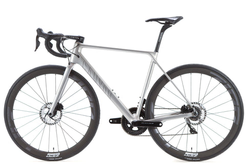 Canyon Ultimate CFR Shimano Dura-Ace Di2 Disc Road Bike 2020, Size Medium