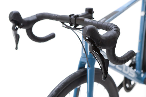 Focus Izalco Max 8.7 Shimano 105 Disc Road Bike 2021, Size Large