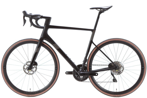 Cannondale SuperSix EVO Shimano 105 Di2 Disc Road Bike 2023, Size 56cm