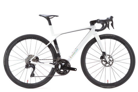 Trek Madone SL 6 Gen 8 Shimano 105 Di2 Disc Road Bike 2025, Size Small