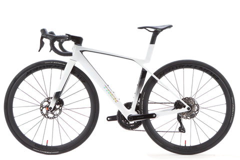 Trek Madone SL 6 Gen 8 Shimano 105 Di2 Disc Road Bike 2025, Size Small