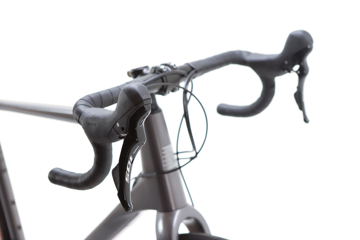 Boardman ADV 9.0 Road Shimano 105 Disc Road Bike 2024, Size XL