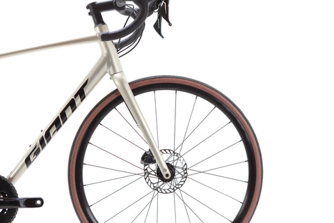 Giant Contend AR Shimano 105 Disc Road Bike 2024, Size M/L