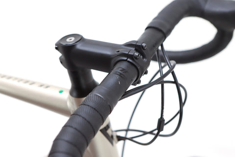 Giant Contend AR Shimano 105 Disc Road Bike 2024, Size M/L
