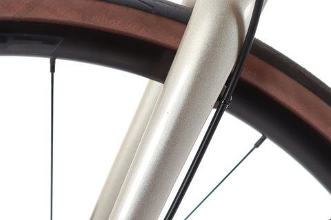 Giant Contend AR Shimano 105 Disc Road Bike 2024, Size M/L