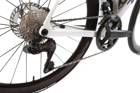 Trek Madone SLR 7 Gen 8 Shimano Ultegra Di2 Disc Road Bike 2025, Size XL