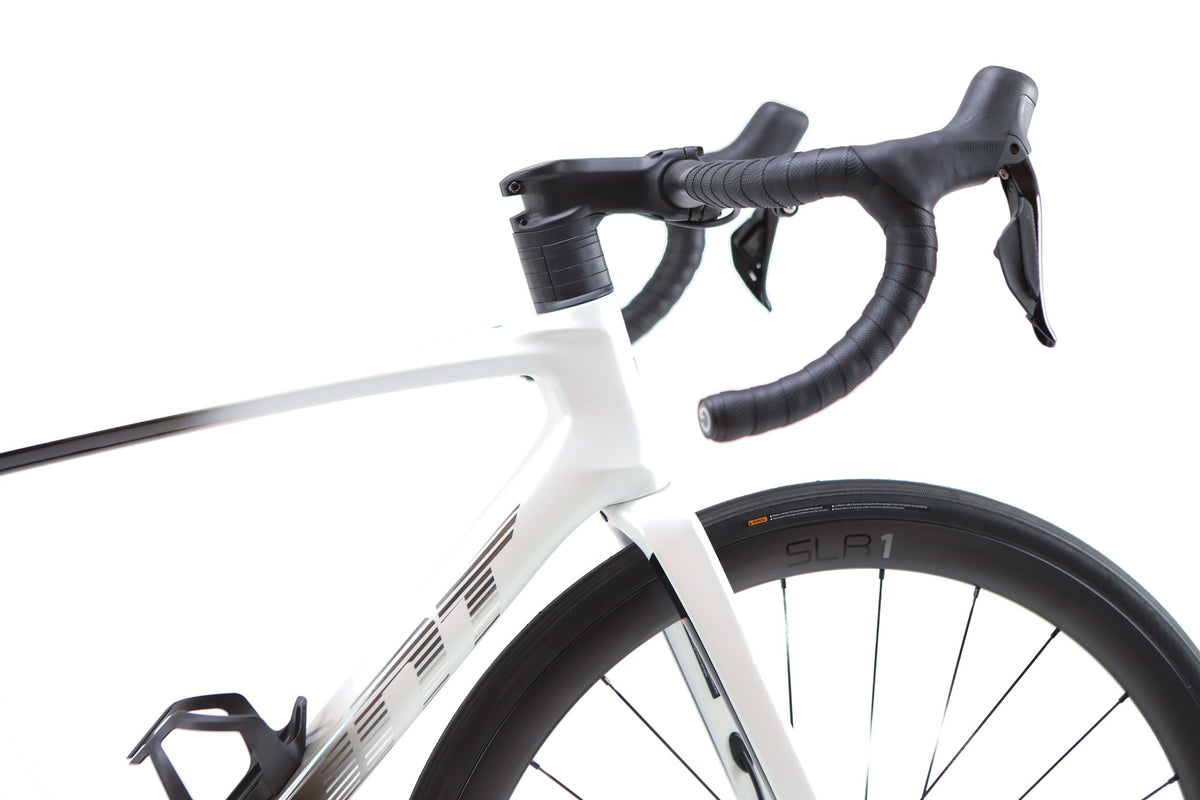 Giant Defy Advanced Pro 1 Shimano 105 Di2 Disc Road Bike 2024, Size Small