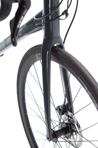 Cube Attain SL Shimano 105 Disc Road Bike 2022, Size Medium
