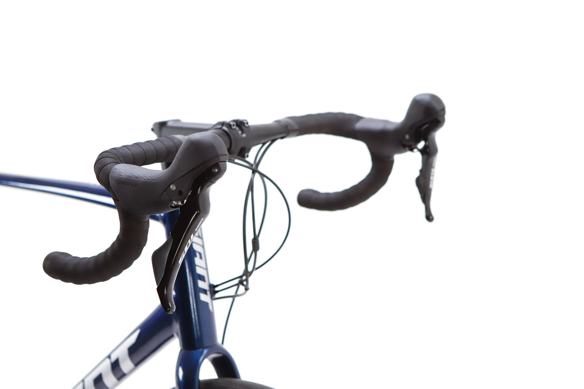 Giant Contend AR 1 Shimano 105 Disc Road Bike 2021, Size XL