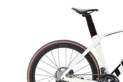 Trek Madone SL Gen 6 Shimano Ultegra Disc Road Bike 2022, Size Medium
