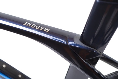 Trek Madone SL 7 Gen 6 Shimano Ultegra Di2 Road Bike 2022, Size 50cm