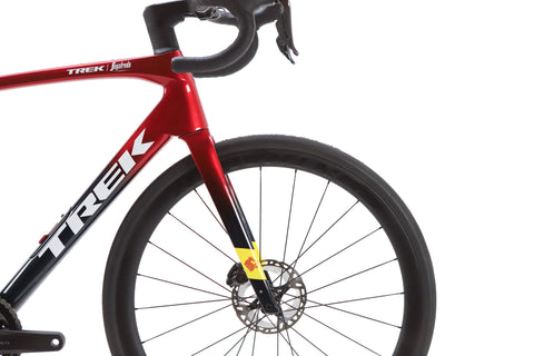 Trek Domane SLR 7 Gen 4 Shimano Ultegra Di2 Disc Road Bike 2024, Size 56cm