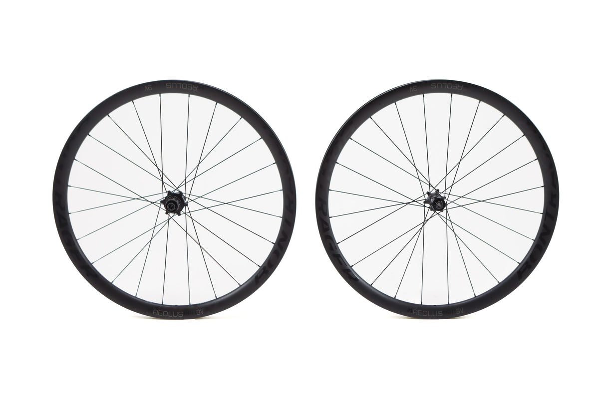 Bontrager Aeolus Pro 3V Carbon Disc Wheelset, Shimano Freehub