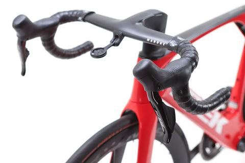 Trek Madone SLR 6 Gen 7 Shimano 105 Di2 Disc Road Bike 2024, Size 54cm