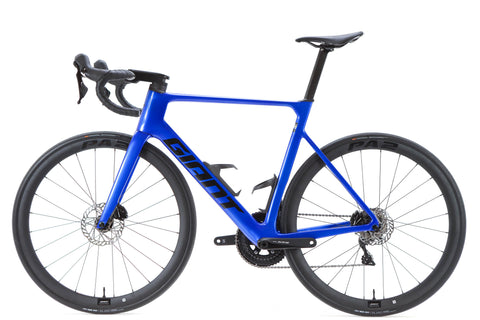 Giant Propel Advanced 2 Shimano 105 Disc Road Bike 2023, Size M/L