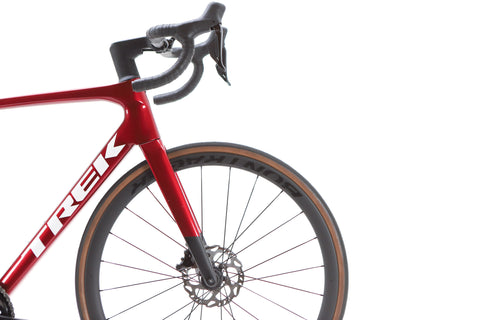 Trek Madone SL 6 Gen 8 Shimano 105 Di2 Disc Road Bike 2025, Size Large