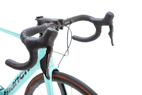 Bianchi Aria e-Road Shimano 105 Di2 Disc Electric Road Bike 2024, Size 55cm