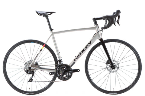 Ridley Fenix SLA Shimano 105 Disc Road Bike 2024, Size Medium