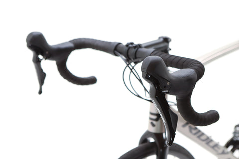 Ridley Fenix SLA Shimano 105 Disc Road Bike 2024, Size Medium