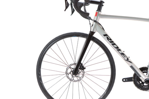 Ridley Fenix SLA Shimano 105 Disc Road Bike 2024, Size Medium