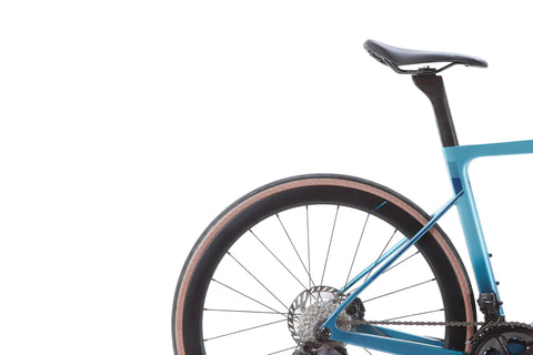 Boardman SLR 9.6 Shimano Ultegra Di2 Disc Road Bike 2023, Size Medium