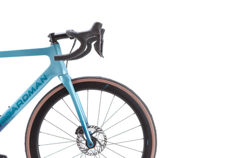 Boardman SLR 9.6 Shimano Ultegra Di2 Disc Road Bike 2023, Size Medium