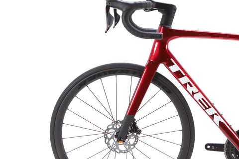Trek Madone SL 6 Gen 8 Shimano 105 Di2 Disc Road Bike 2025, Size Large