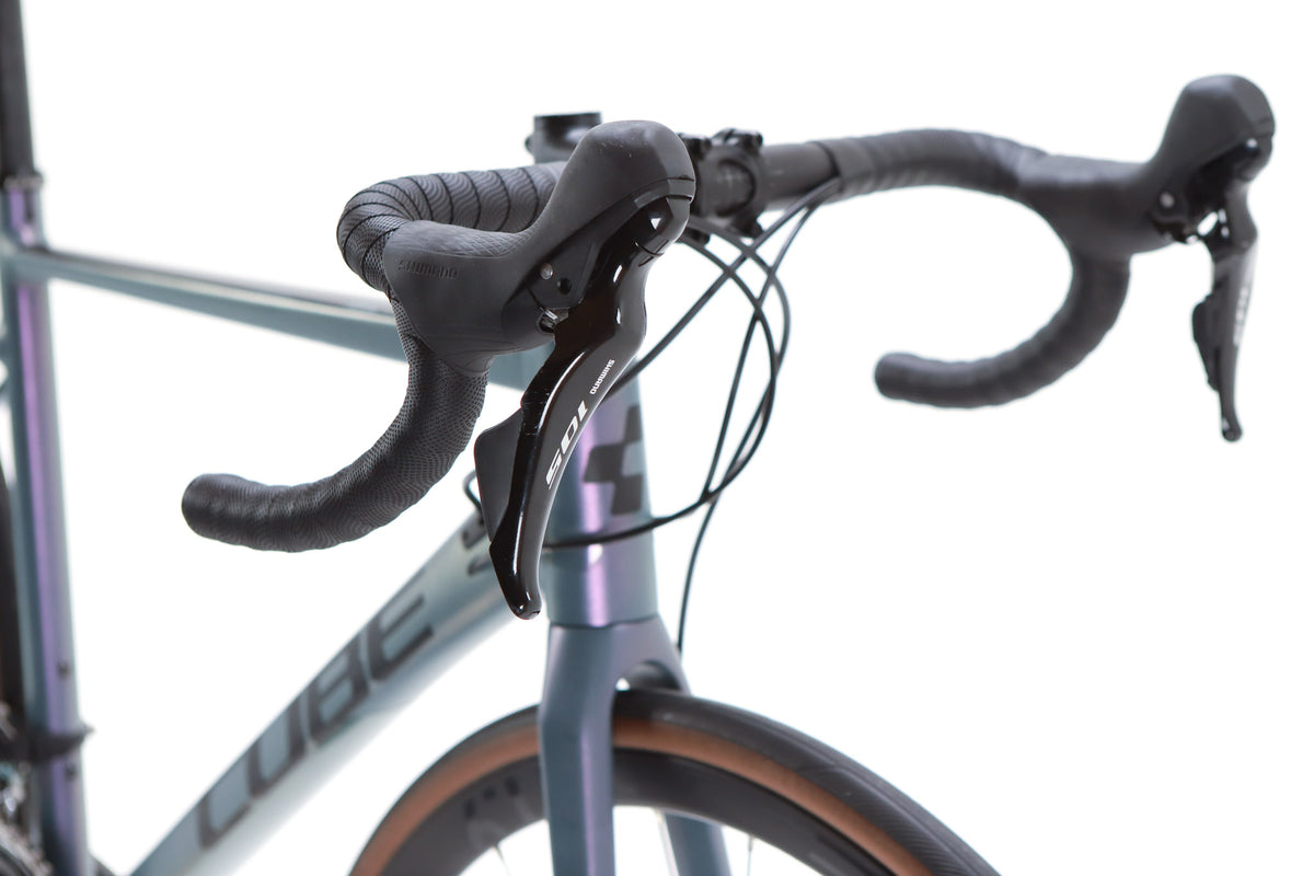 Cube Axial WS Race Shimano 105 Disc Road Bike 2022, Size Small