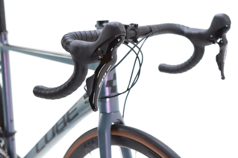 Cube Axial WS Race Shimano 105 Disc Road Bike 2022, Size Small