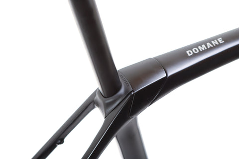 Trek Domane SL 6 Gen 4 Shimano 105 Di2 Disc Road Bike 2023, Size 58cm