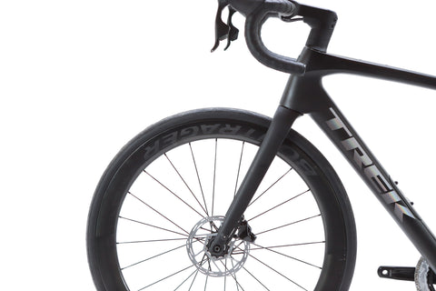 Trek Domane SLR 7 Gen 4 Sram Rival eTap AXS Disc Road Bike 2025, Size 52cm