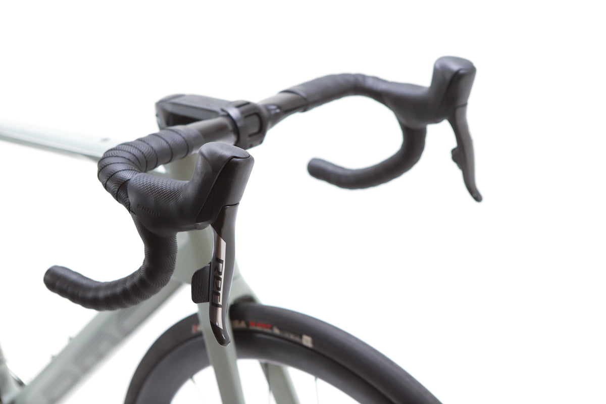 BMC Roadmachine 01 Sram Red eTap AXS Disc Road Bike 2021, Size 54cm
