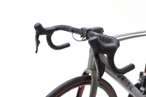Trek Domane SL Shimano 105 Di2 Gen 4 Disc Road Bike 2024, Size 54cm
