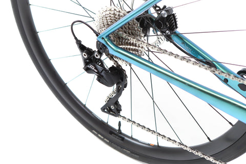 Liv Avail Advanced 2 Shimano 105 Disc Road Bike 2022, Size Medium