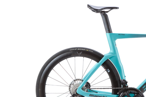 Bianchi Oltre Pro Shimano Ultegra Di2 Disc Road Bike 2026, Size 57cm