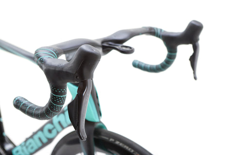 Bianchi Oltre Pro Shimano Ultegra Di2 Disc Road Bike 2023, Size 57cm
