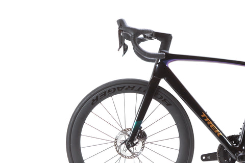 Trek Madone SL 7 Gen 8 Shimano Ultegra Di2 Disc Road Bike 2025, Size M/L