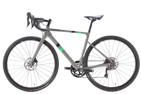 Cannondale CAAD13 Shimano 105 Disc Road Bike 2021, Size 51cm