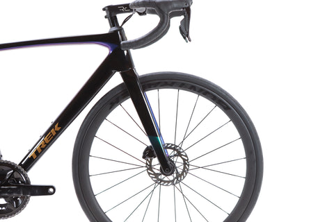 Trek Madone SL Gen 8 Shimano 105 Di2 Disc Road Bike 2025, Size M/L