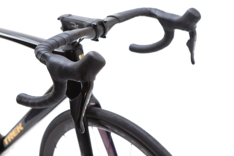 Trek Madone SL Gen 8 Shimano 105 Di2 Disc Road Bike 2025, Size M/L