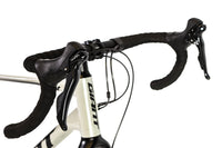Giant Revolt 2 Shimano Sora Disc Gravel Bike 2022, Size Medium